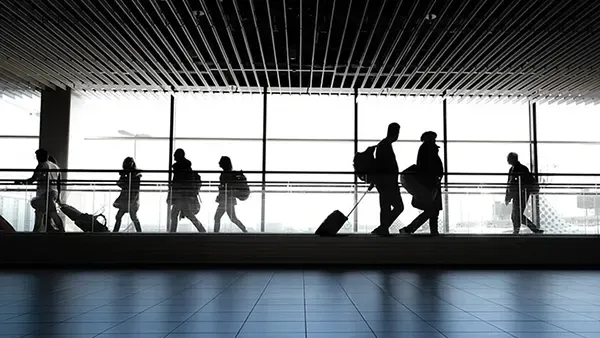 মার্কিনিদের অবিলম্বে ইরান ছাড়ার আহ্বান যুক্তরাষ্ট্রের