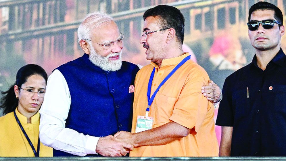 মুখ্যমন্ত্রী হিসাবে শপথ নিলেন শুভেন্দু