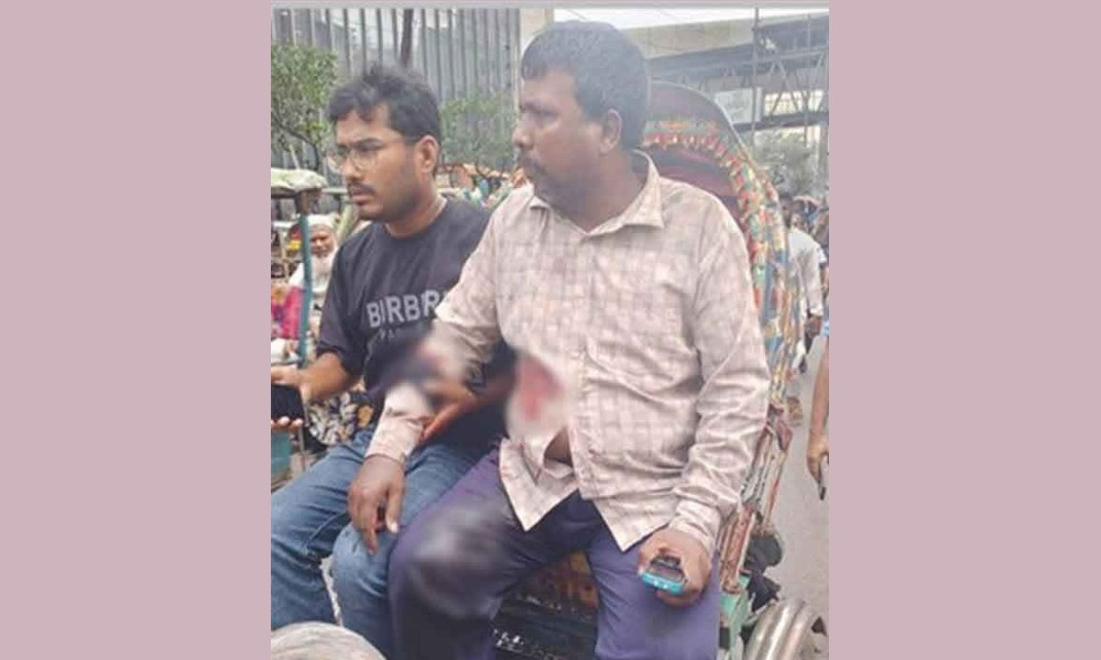 মতিঝিলে ব্যাংকের সামনে গুলি চালিয়ে টাকার ব্যাগ ছিনতাই
